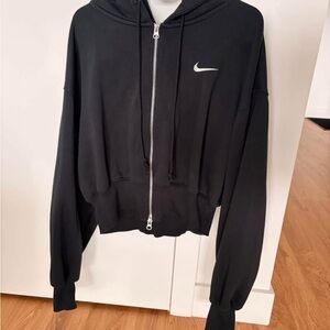 Nike Women's Black Full-Zip Jacket